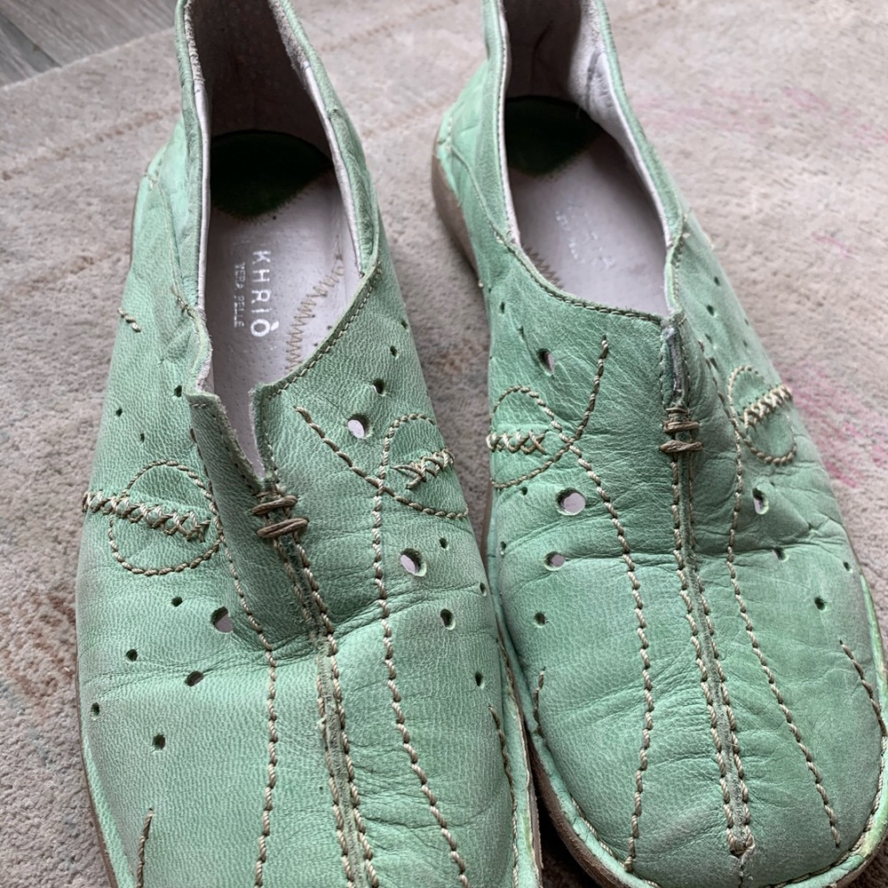 NEVER worn Italian leather slip on